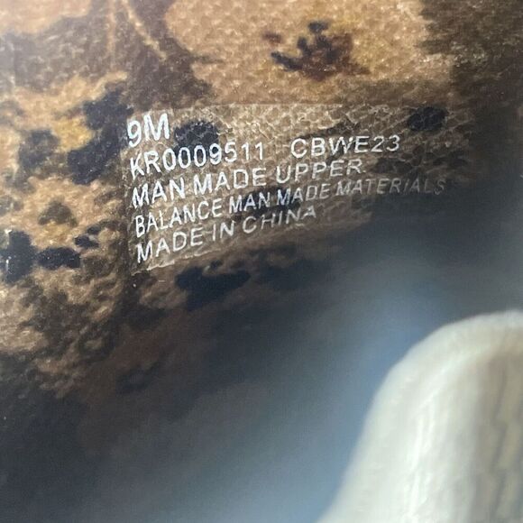 Korks Womens Size 9M Elsie Ankle Slip On Beige Suede Ankle Boots NEW - Picture 10 of 10